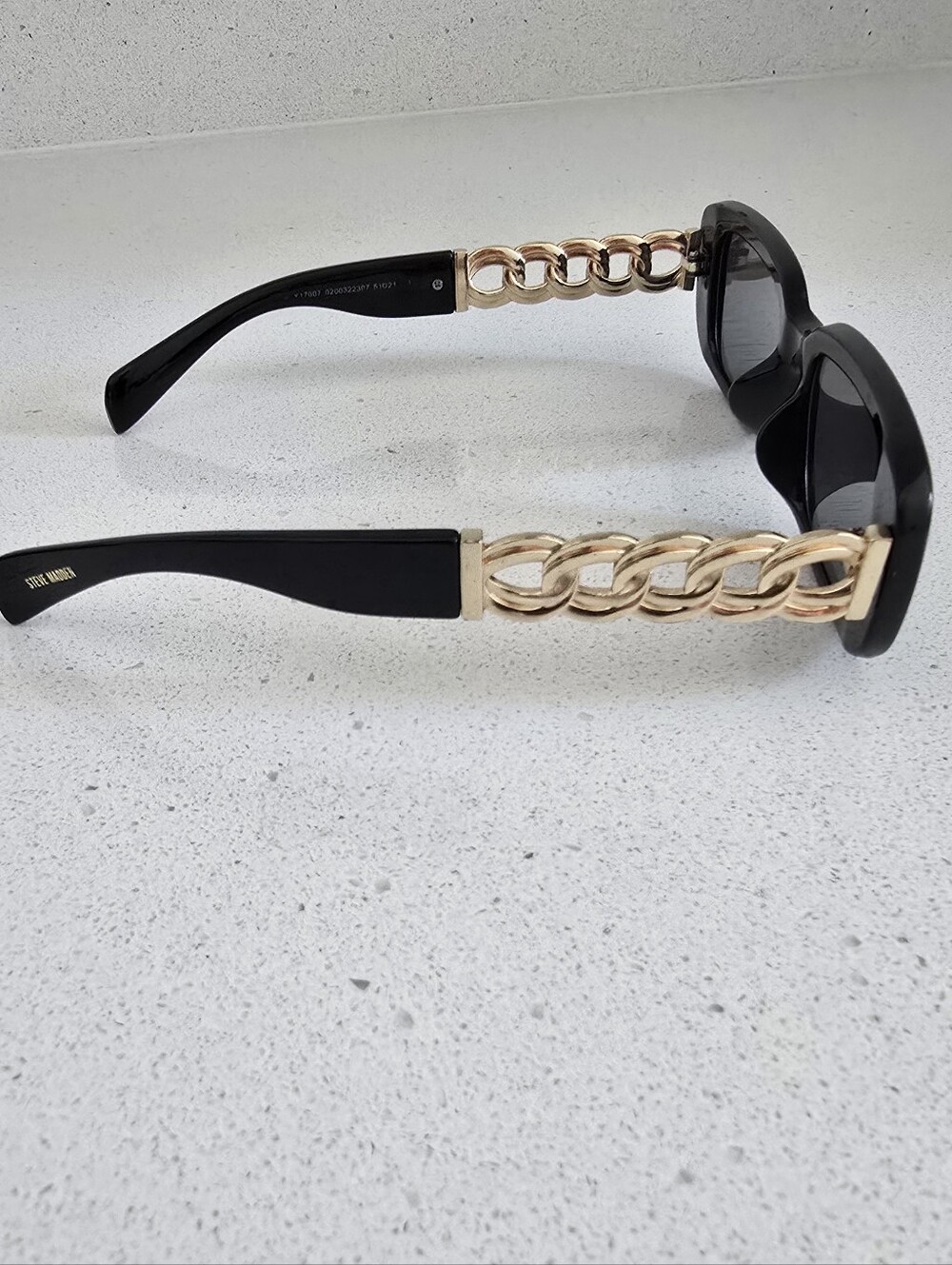 Steve Madden Black Rectangular Sunglasses with Gold Chain Accent - Picture 3 of 8